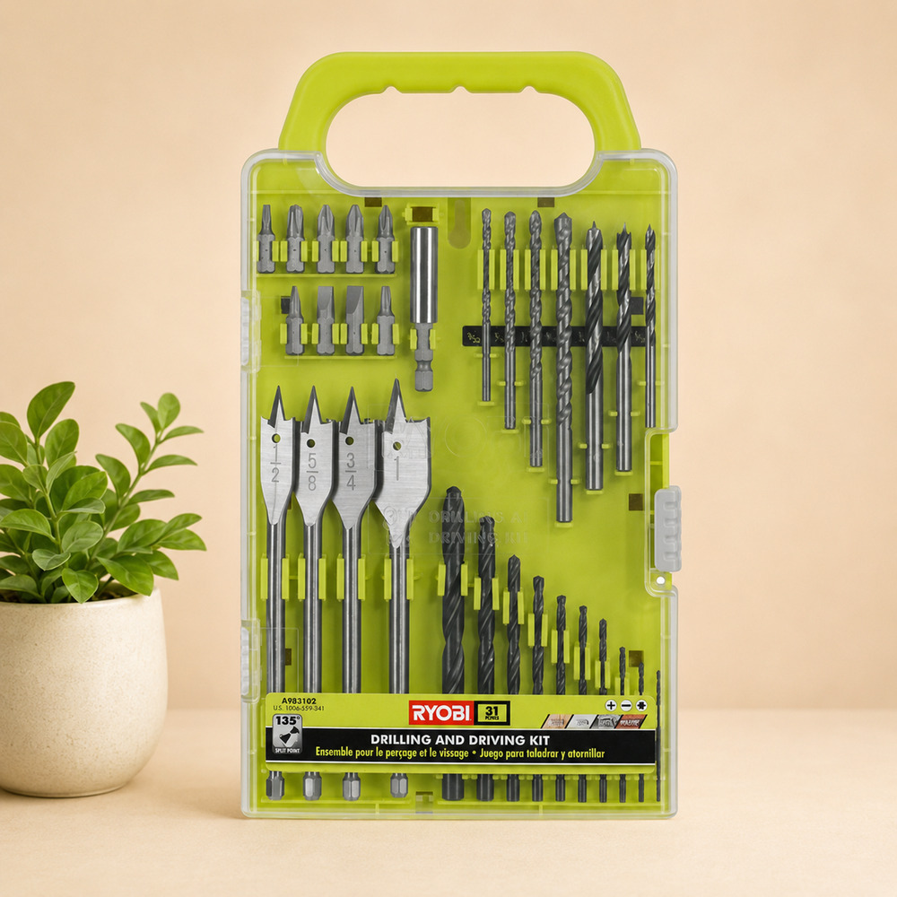NWT Ryobi  Size 31-Piece Drill and Screw Kit
